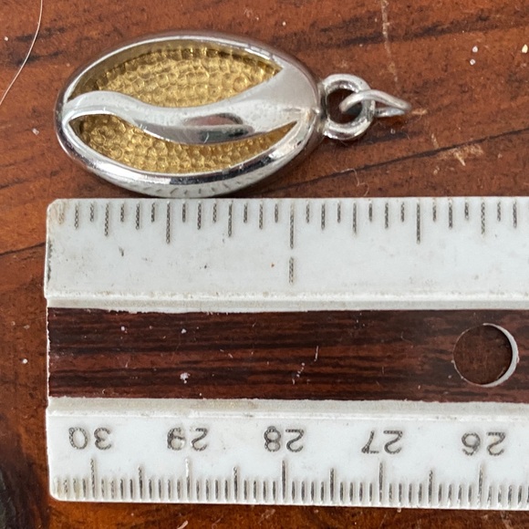 Elegant Silver and Gold Pendant Necklace - Picture 1 of 3